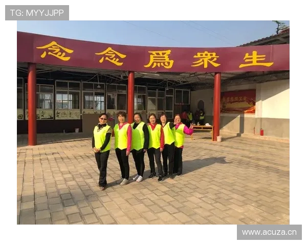 小威衣柜到底藏了多少名牌，出门像办红毯，家里却比我宿舍还简陋？